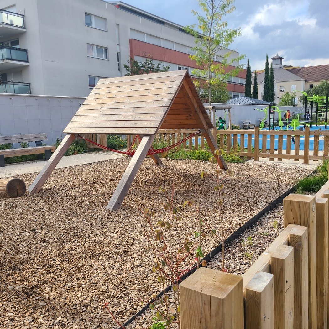 Parc Dulcie September 2